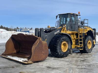 John Deere 844L Wheel Loader