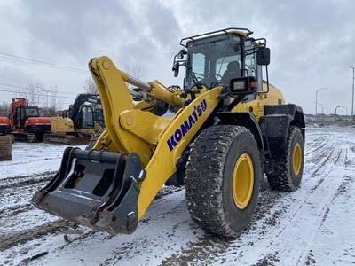 Komatsu WA320 Wheel Loader