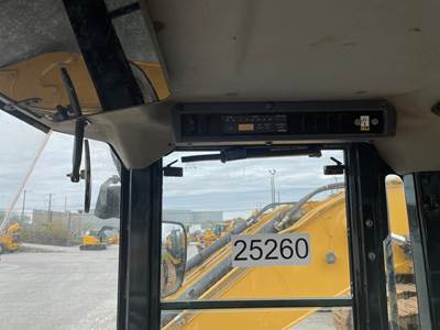 Komatsu WA320 Wheel Loader