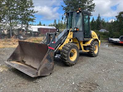 New Holland W80TC Wheel Loader