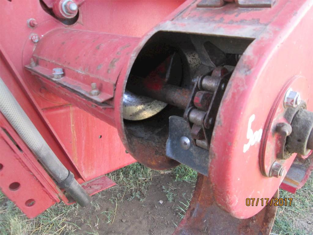 CASE 1680 Combine Harvester