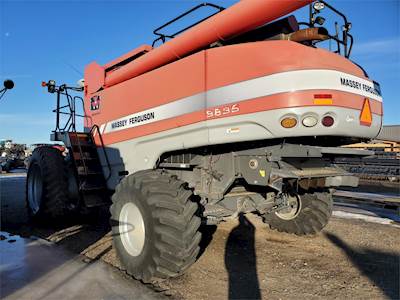 Massey Ferguson 9895 Combine