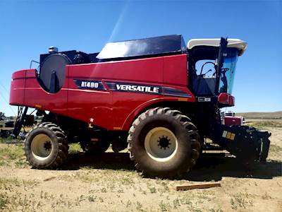Versatile RT490 Combine