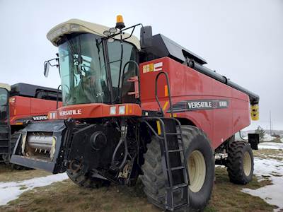 Versatile RT490 Combine