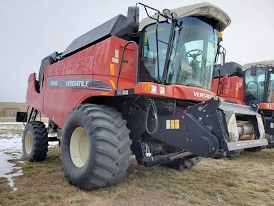 Versatile RT490 Combine