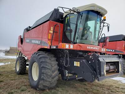 Versatile RT490 Combine