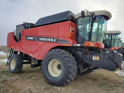 Versatile RT490 Combine