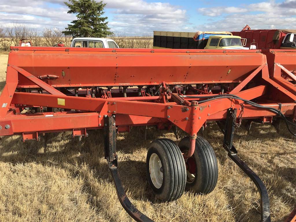 Case IH 7100 Grain Drill