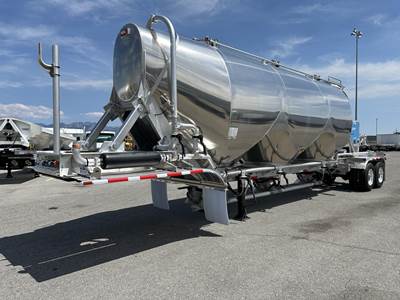 Heil 1350 LWT Dry Bulk / Pneumatic Tank Trailer
