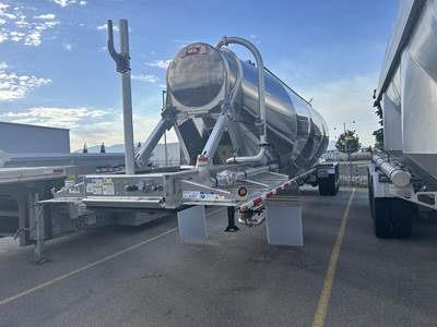 Heil SUPER JET 1040 Dry Bulk / Pneumatic Tank Trailer
