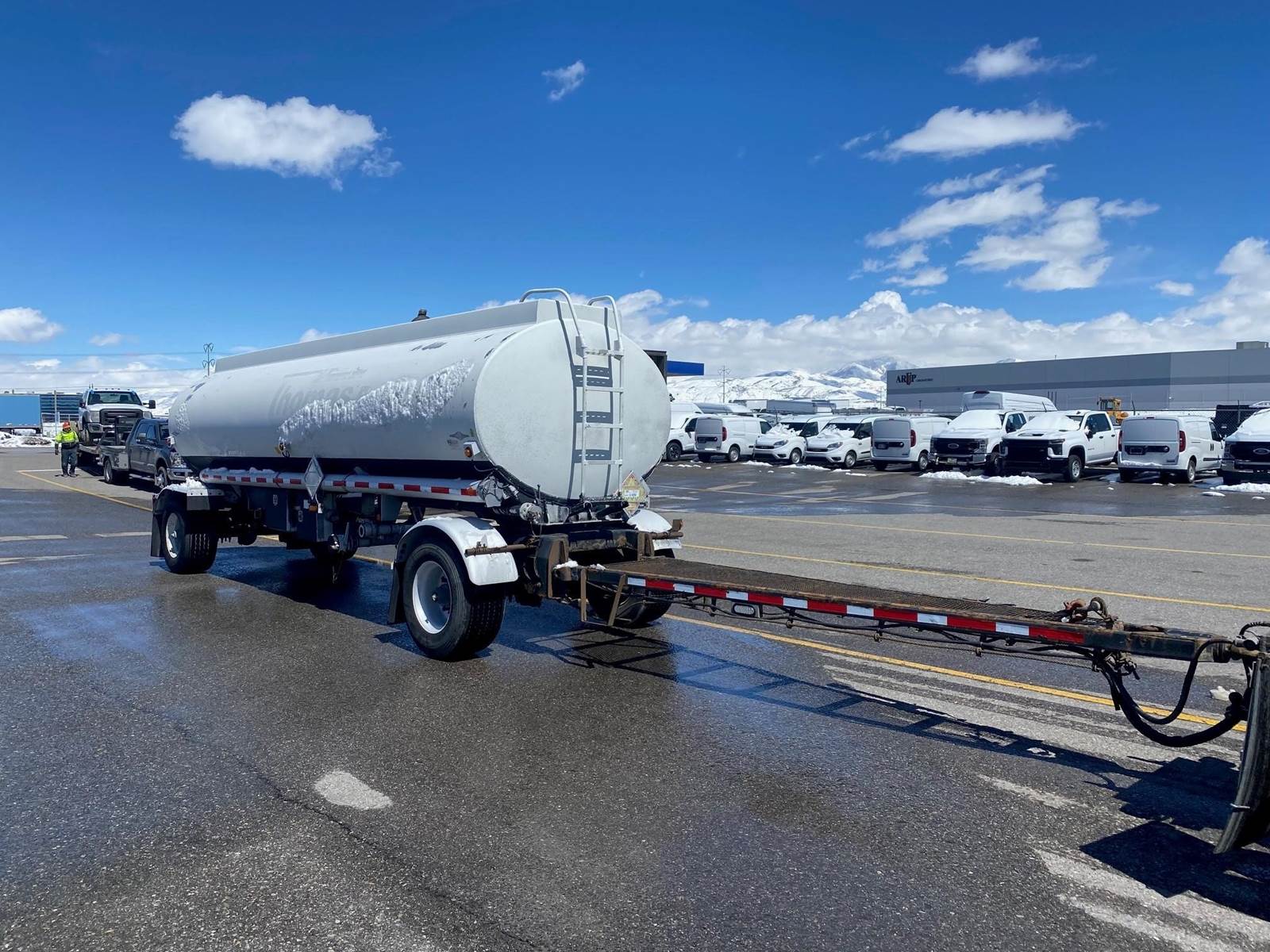 2004 Beall SINGLE COMPARTMENT PUP TRAILER Fuel Tanker Trailer For Sale
