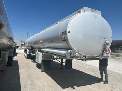 Heil 48ft Tri Axle Aluminum Fuel Tanker Trailer - Air Ride, Fixed Axle