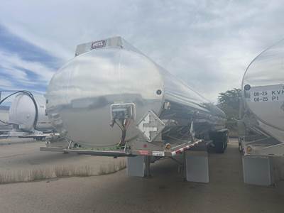 Heil 52x102 Quad Axle Aluminum Fuel Tanker Trailer - Air Ride, Fixed Axle