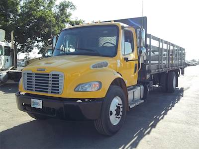 Freightliner M2 106 Single Axle Flatbed Truck - Cummins ISB , 220HP, AMT