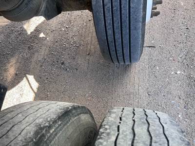2017 Trail King TK LIVE BOTTOM ASPHALT BELT, TRI AXLE, AIR RIDE W Belt ...