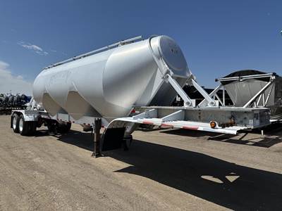 Polar 1000 CU FT GRAVITY DROP PNEUMATIC, 3 HOPPERS, AIR Dry Bulk / Pneumatic Tank Trailer