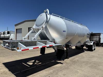Polar 1000 CU FT GRAVITY DROP PNEUMATIC, AIR RIDE, 3 HOP Dry Bulk / Pneumatic Tank Trailer
