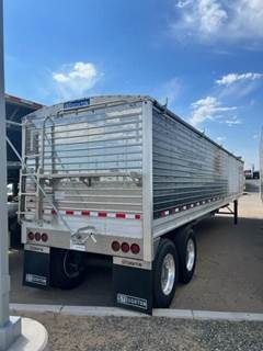 Stoughton AG HOPPERS, 74" SIDES, WORK LIGHTS, AIR RIDE Hopper / Grain Trailer