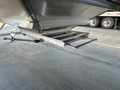 2025 Stoughton GRAIN TRAILER W AG HOPPERS, AIR RIDE, 74