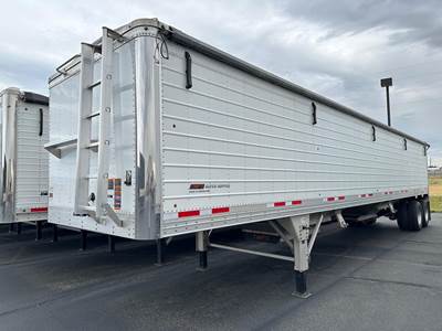 Timpte LATE MODEL SUPER HOPPER W 78" SIDES, AIR RIDE, AG Hopper / Grain Trailer