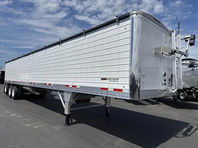 Timpte SUPER HOPPER TRI AXLE W 78" SIDES, AIR RIDE W REAR Hopper / Grain Trailer