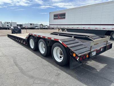 Trail King 53x102 Tri Axle Steel Lowboy Trailer - Air Ride, Fixed Axle