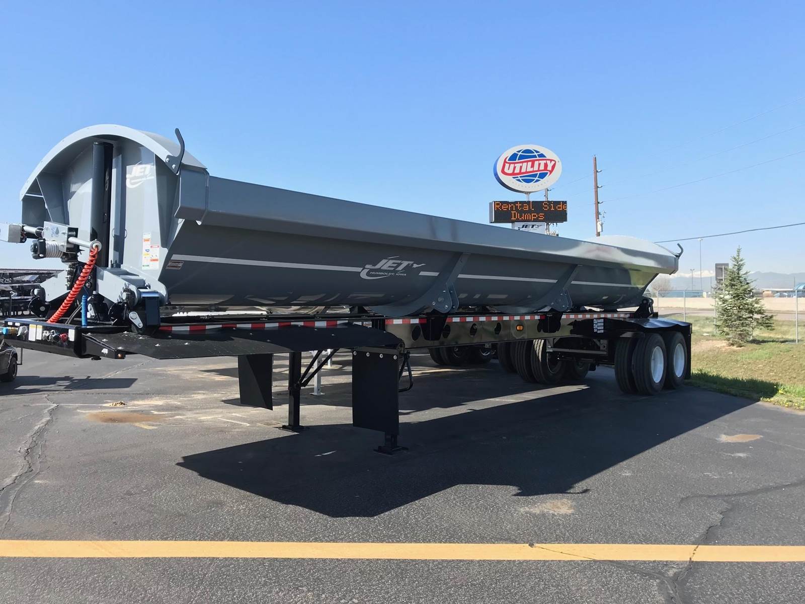 2024 JET JET BATTLESHIP GRAY SIDE DUMP, 40', ELECTRIC TARP, Tandem Axle