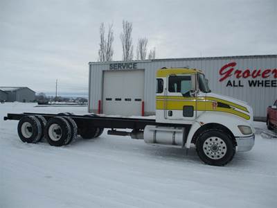Kenworth T370 Tandem Axle Cab & Chassis Truck - Paccar, 240HP, 6 Speed Allison Rds Automatic