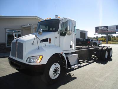 Kenworth T370 Cab & Chassis Truck - Paccar, 300HP, 6 Speed Automatic