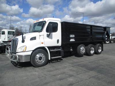 Freightliner Cascadia 113 Single Axle Day Cab Truck - Detroit, Automatic