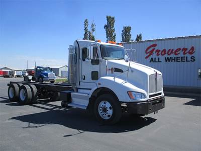 Kenworth T440 Day Cab Truck - Paccar 370HP, 10 Speed Ultrashift Amt