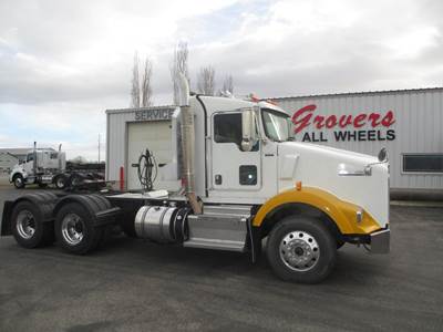 Kenworth T800 Day Cab Truck - Paccar 485HP, 13 Speed Manual
