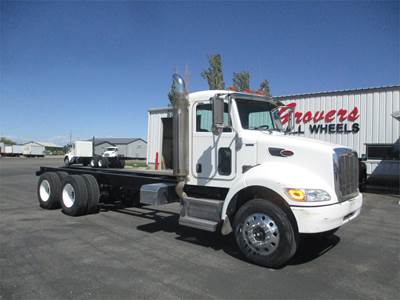 Peterbilt 337 Single Axle Day Cab Truck - Paccar 260HP, Automatic