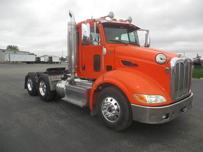Peterbilt 384 Day Cab Truck - Paccar 485HP, 10 Speed Manual