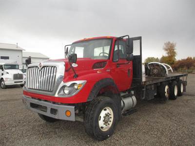 International WorkStar 7600 Tri Axle Flatbed Truck - 350HP, 8Ll Manual