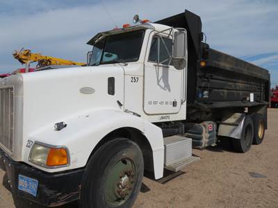 1996 Peterbilt 385 Dump Truck