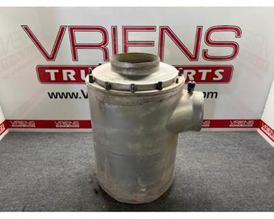 16" DIA AIR CLEANER 
26" LENGTH 
7" INLET DIA