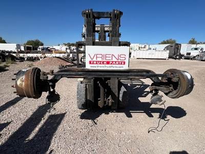 EATON / SPICER Front Axle Assembly