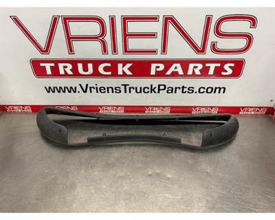 KENWORTH A18-1000 BEZEL-STEP FORWARD