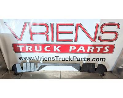 Used Kenworth Shield Assy-Sight T170/T270/T300/T370/T460, Part # R46-1045-300