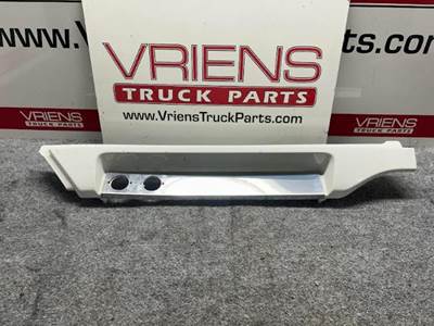 R22-1610 PANEL-EXTERIOR TRIM