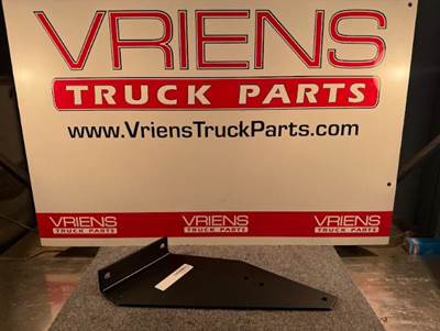 Kenworth Right Bracket for a Peterbilt