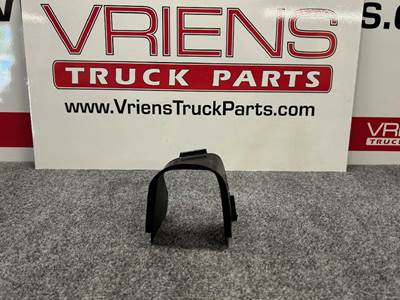 Kenworth T680 Right Bracket for a Peterbilt 579