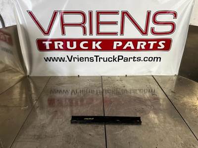 Peterbilt 389 Bracket