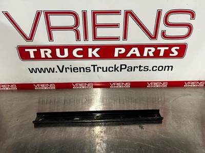 Peterbilt 389 Bracket