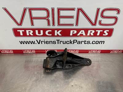 28-06221 SLEEPER MOUNT