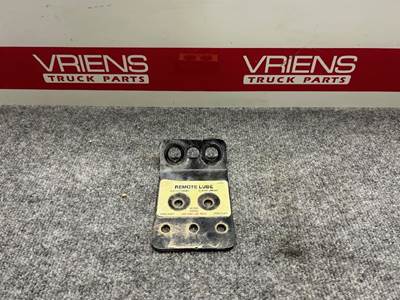 E11-6085 BRACKET-REMOTE LUBE