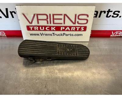 Kenworth G90-1067 Brake Pedal without Brake Valve