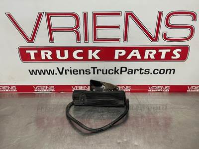 Peterbilt 386 Pedal