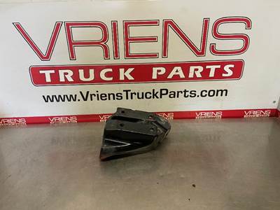 Freightliner Right Front Bumper Bracket